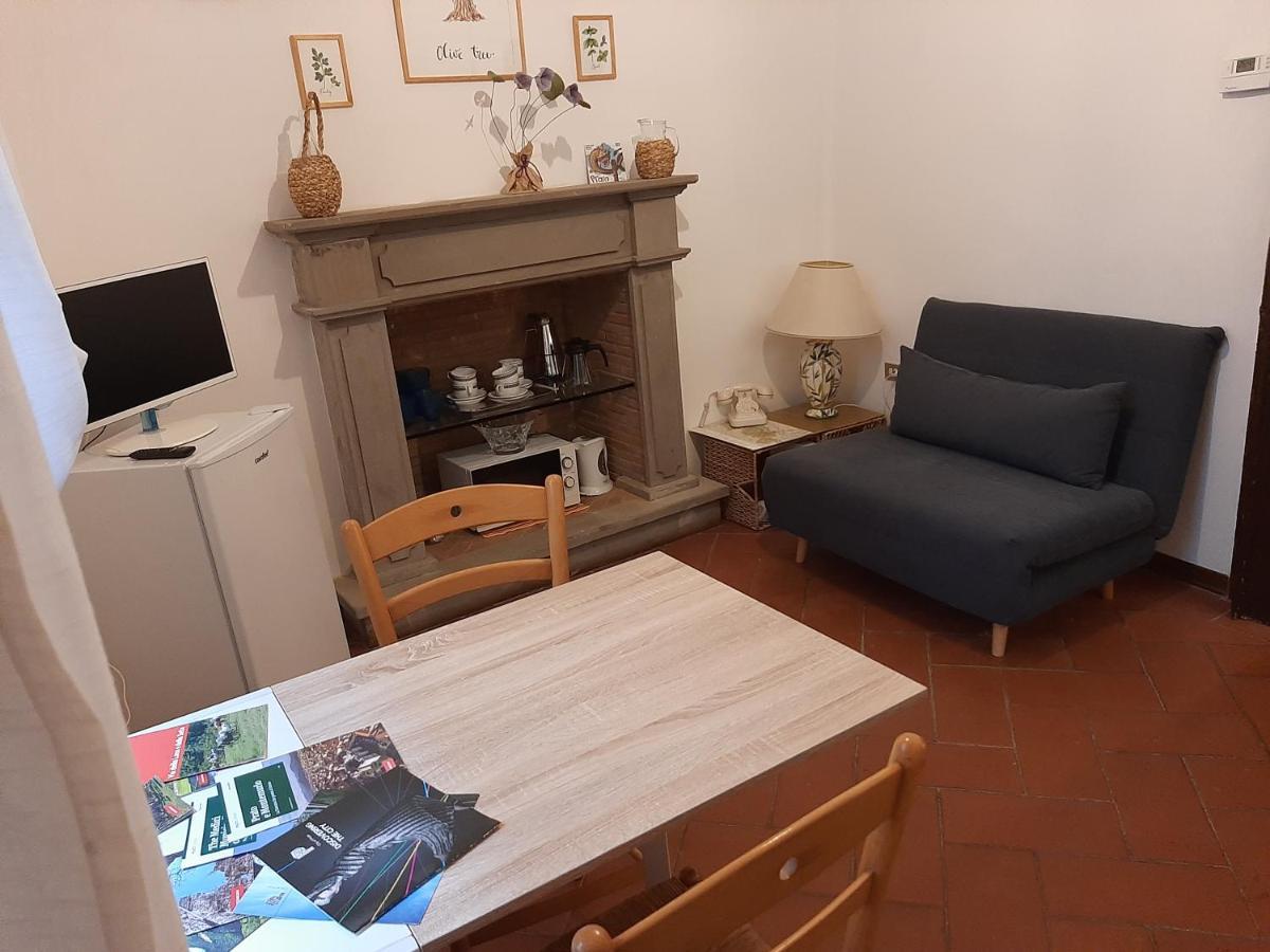 Appartement La Casina Della Volpe à Prato  Extérieur photo