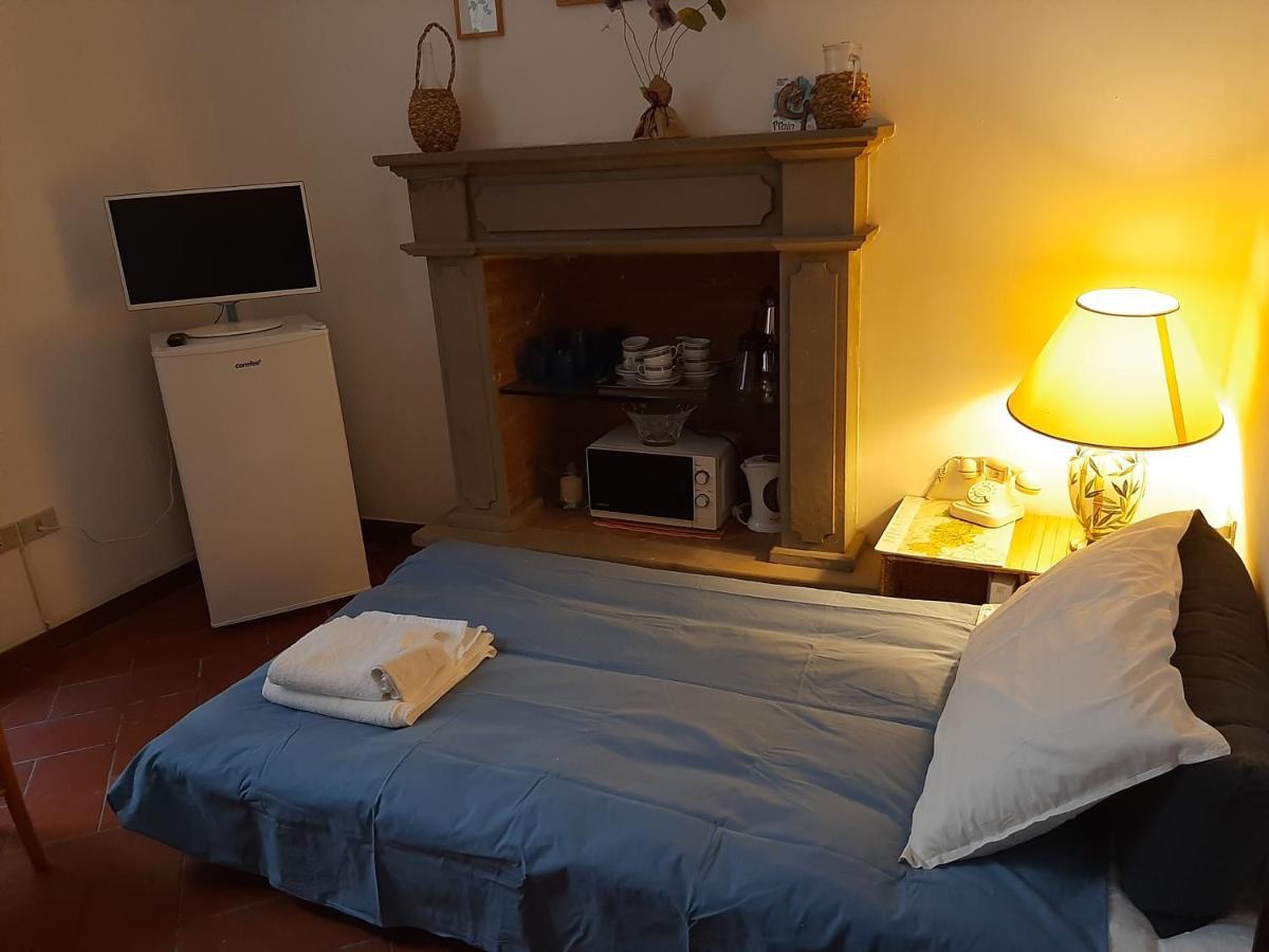 Appartement La Casina Della Volpe à Prato  Extérieur photo