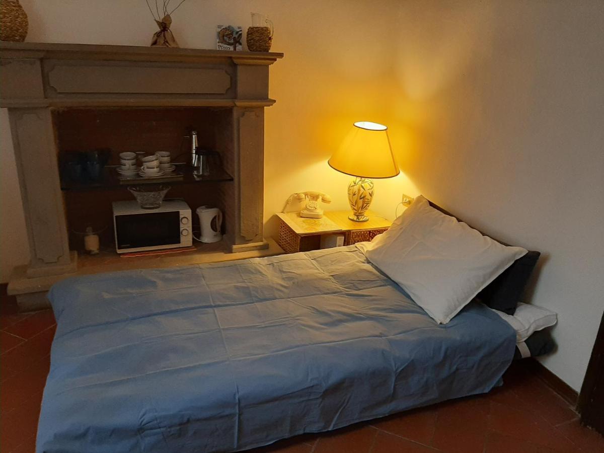 Appartement La Casina Della Volpe à Prato  Extérieur photo