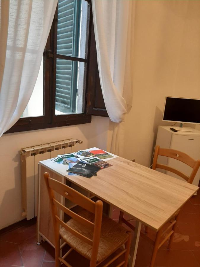 Appartement La Casina Della Volpe à Prato  Extérieur photo